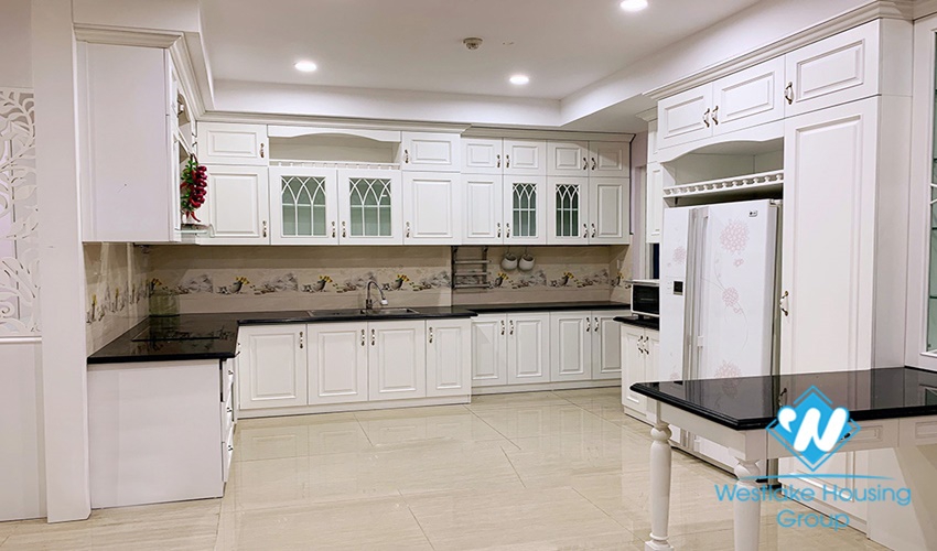 New beautiful modern apartment for rent with Gold courtyard view fully furnished